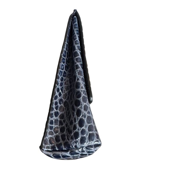 Vince. Blue Crocodile Embossed leather V clutch Handbag Vince - Picture 3 of 7